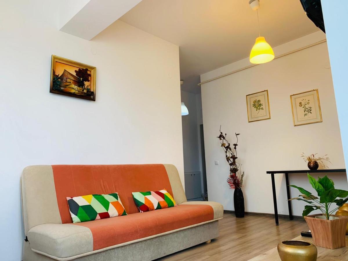 Renting Solutions Palas 雅西 外观 照片